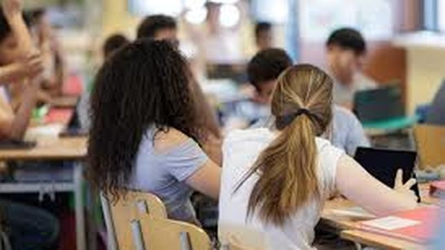 Alumnos en clase de español